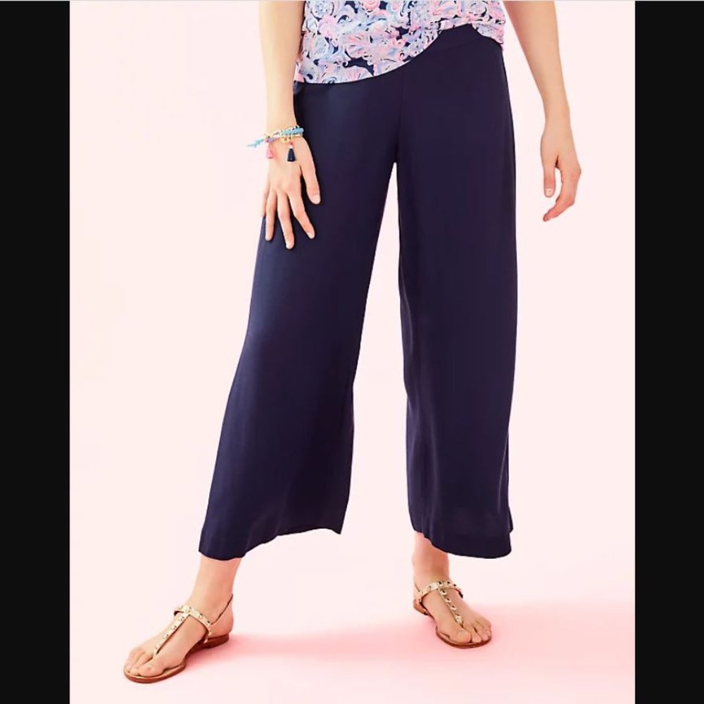 Lilly Pulitzer Avery Navy Blue Crop Pants